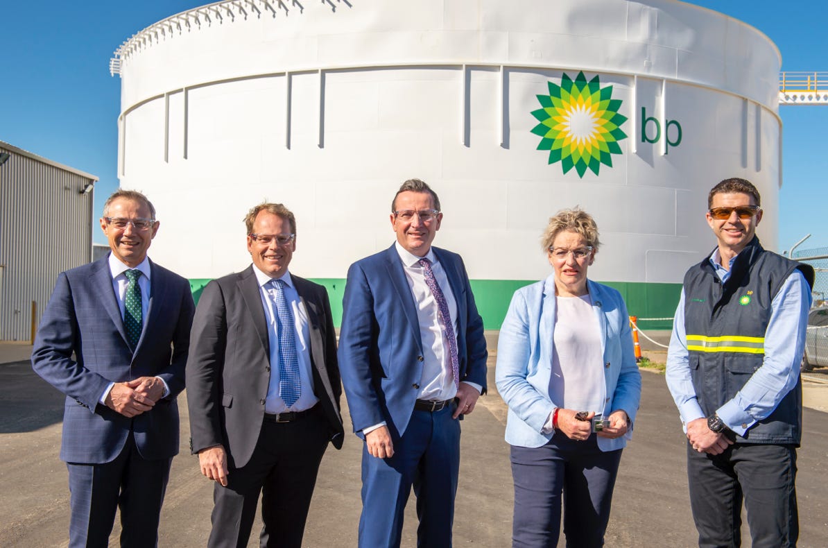 Corporate photography, corporate photographer perth, annual reports, business plans, infrastructure photography perth, mains roads, tunnel, construction, perth photographer, events, conferences, media events, industrial photographer, portraits, environmental portraits, mining photographer, mining photography, head shots,  BP refinery Kwinana 