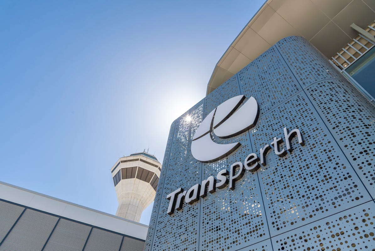 Corporate photography, corporate photographer perth, annual reports, business plans, infrastructure photography perth, mains roads, tunnel, construction, perth photographer, events, conferences, media events, industrial photographer, portraits, environmental portraits, mining photographer, mining photography, head shots,   Perth airport, perth international airport