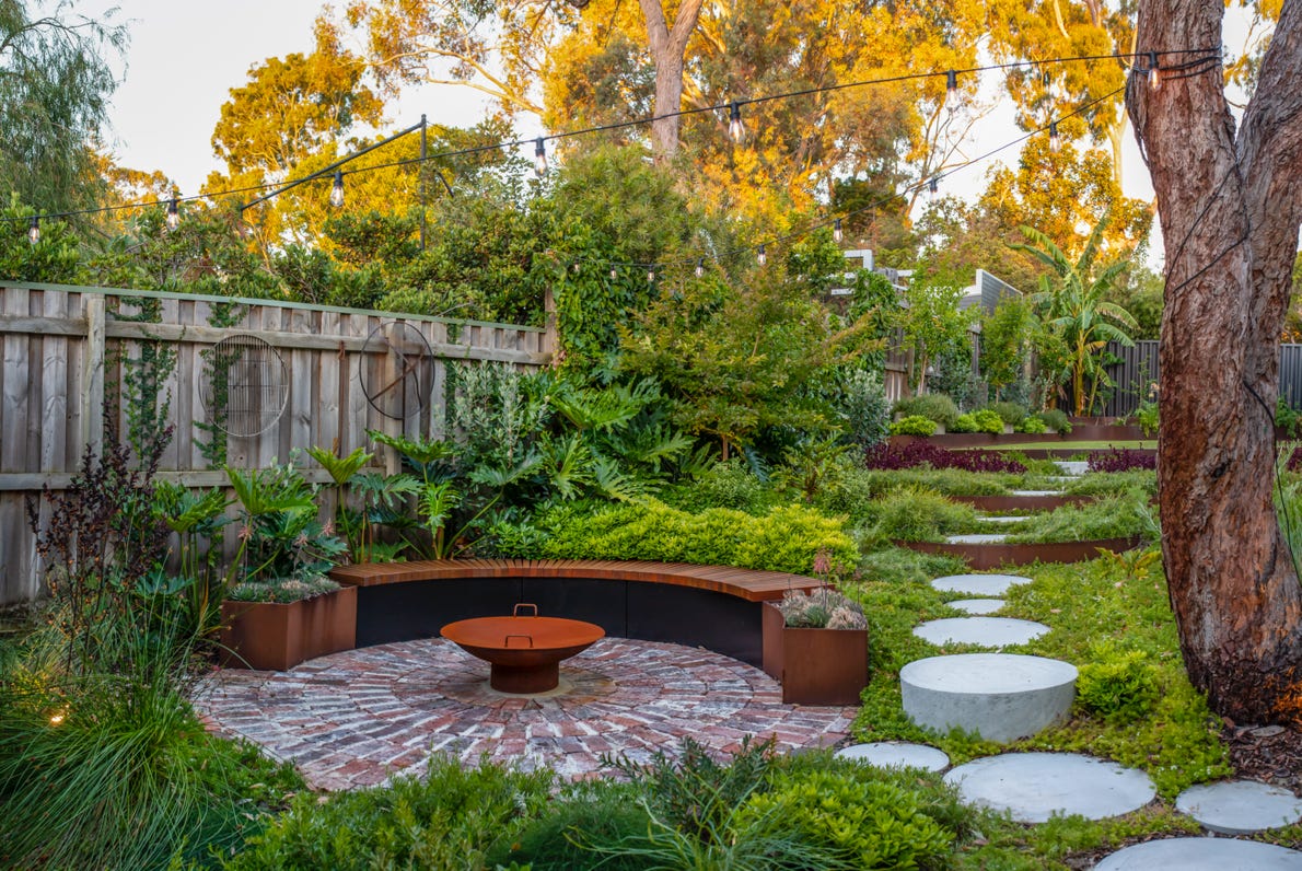 Corporate photography, corporate photographer perth, annual reports, business plans, infrastructure photography perth, mains roads, tunnel, construction, perth photographer, events, conferences, media events, industrial photographer, portraits, environmental portraits, mining photographer, mining photography, head shots,   garden photographer perth