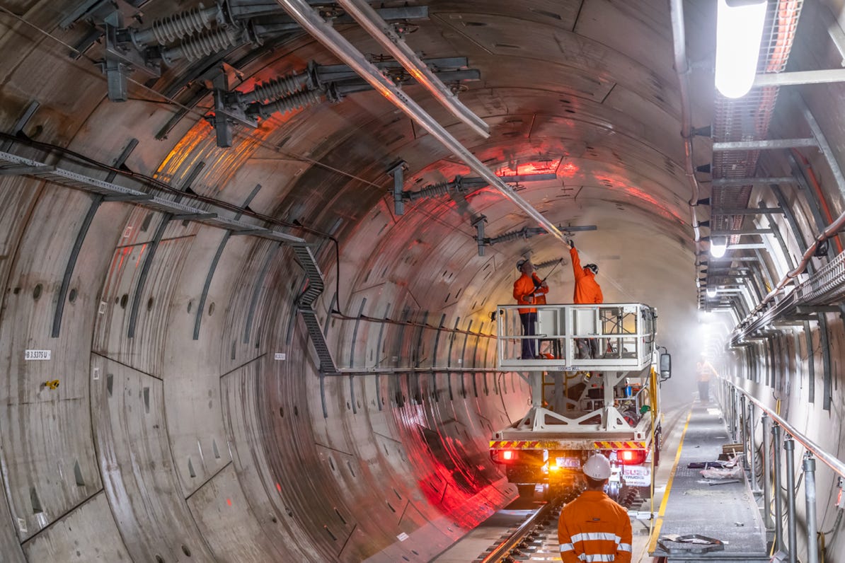 Corporate photography, corporate photographer perth, annual reports, business plans, infrastructure photography perth, mains roads, tunnel, construction, perth photographer, events, conferences, media events, industrial photographer, portraits, environmental portraits, mining photographer, mining photography, head shots,   